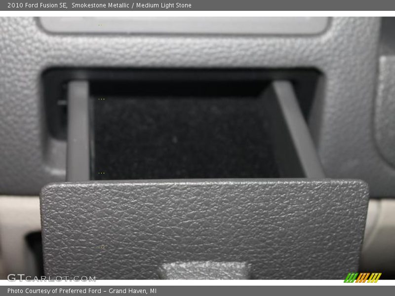 Smokestone Metallic / Medium Light Stone 2010 Ford Fusion SE