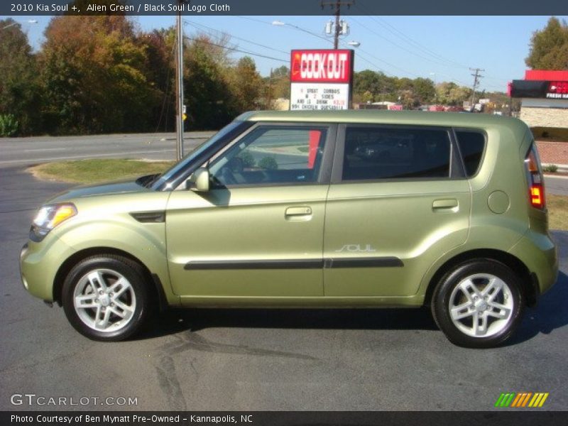 Alien Green / Black Soul Logo Cloth 2010 Kia Soul +