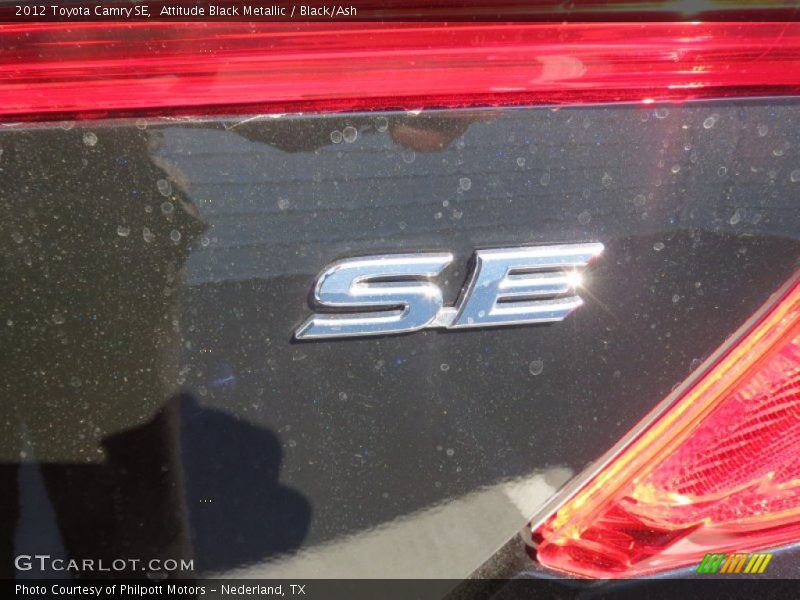 Attitude Black Metallic / Black/Ash 2012 Toyota Camry SE