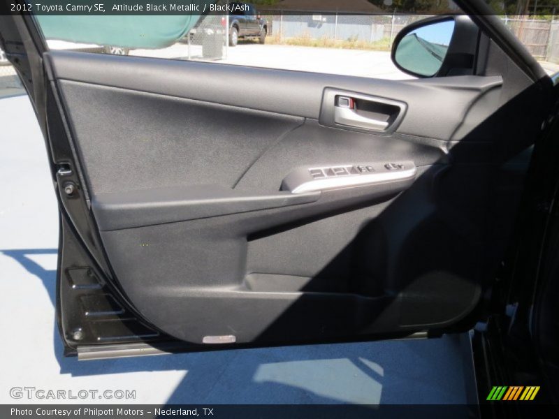Attitude Black Metallic / Black/Ash 2012 Toyota Camry SE