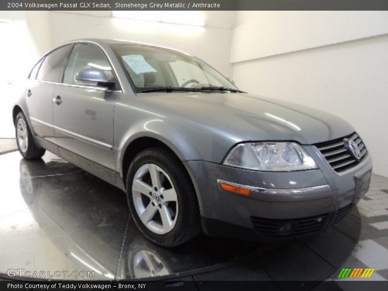 Stonehenge Grey Metallic / Anthracite 2004 Volkswagen Passat GLX Sedan