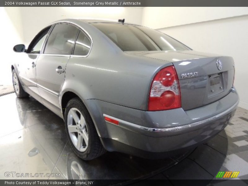 Stonehenge Grey Metallic / Anthracite 2004 Volkswagen Passat GLX Sedan