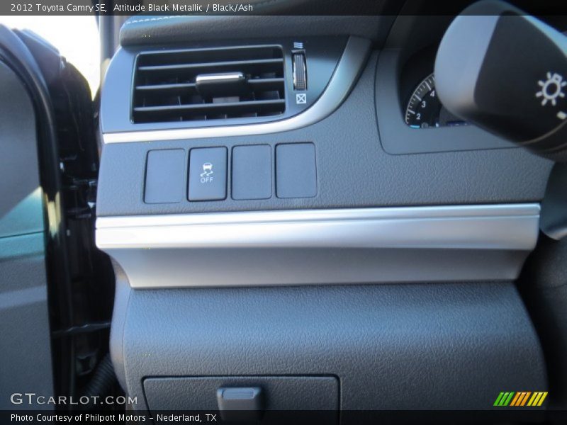 Attitude Black Metallic / Black/Ash 2012 Toyota Camry SE