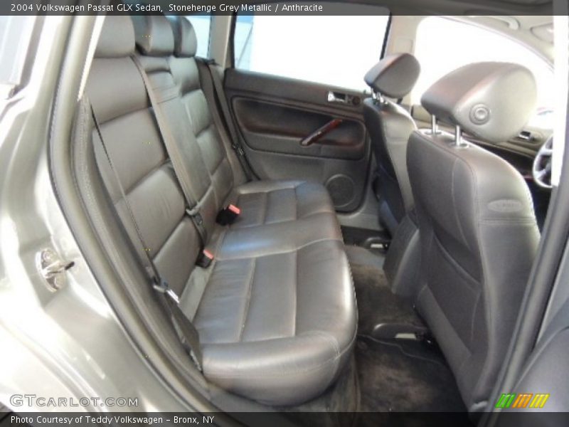 Stonehenge Grey Metallic / Anthracite 2004 Volkswagen Passat GLX Sedan