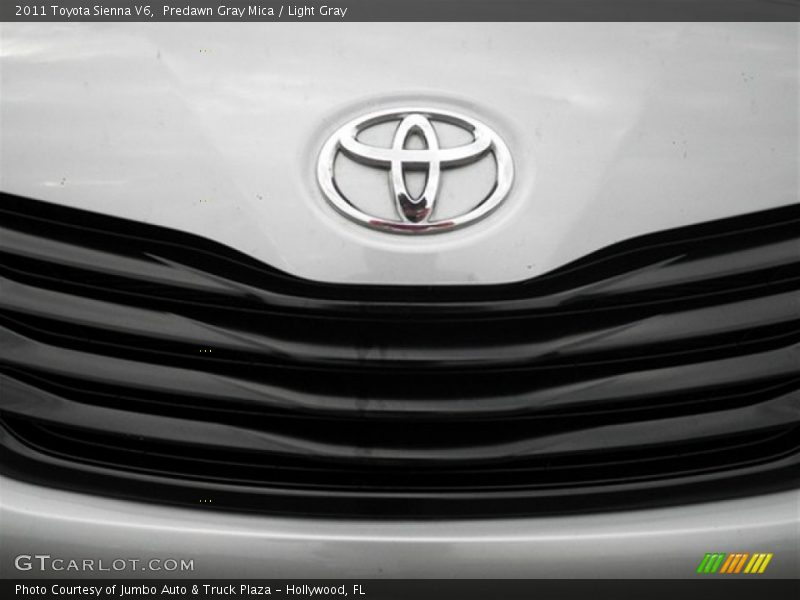 Predawn Gray Mica / Light Gray 2011 Toyota Sienna V6