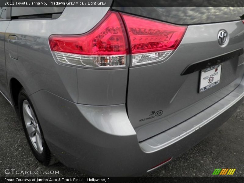 Predawn Gray Mica / Light Gray 2011 Toyota Sienna V6