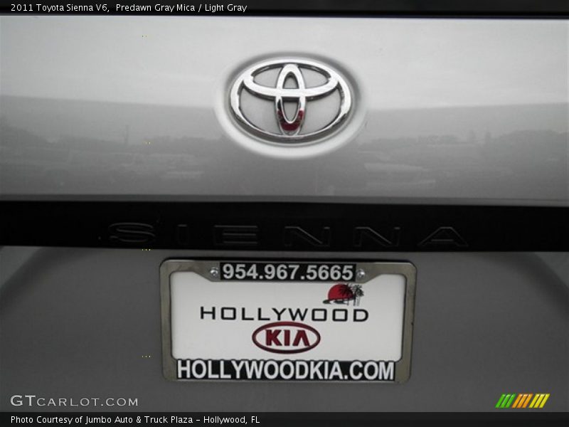 Predawn Gray Mica / Light Gray 2011 Toyota Sienna V6