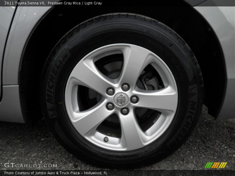 Predawn Gray Mica / Light Gray 2011 Toyota Sienna V6