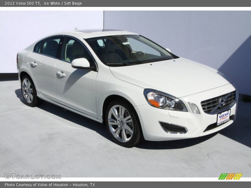 Ice White / Soft Beige 2013 Volvo S60 T5