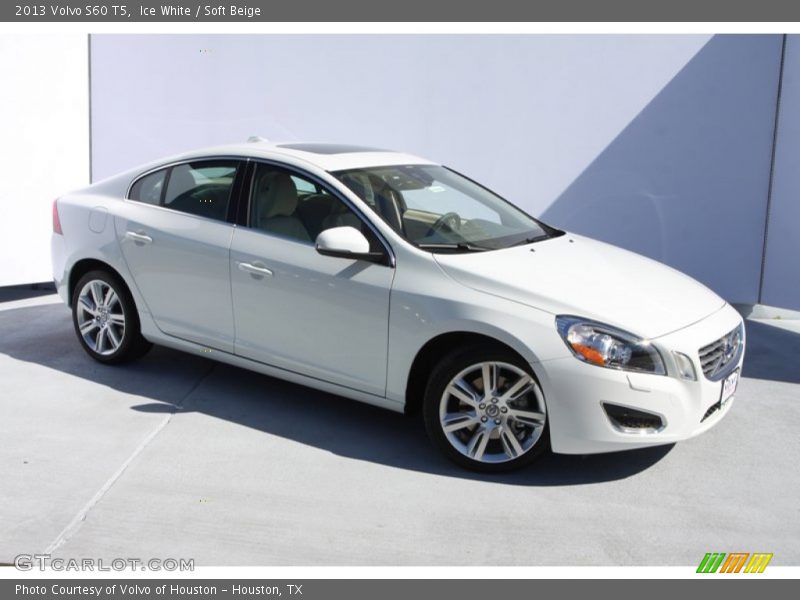 Ice White / Soft Beige 2013 Volvo S60 T5