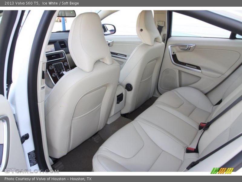 Ice White / Soft Beige 2013 Volvo S60 T5