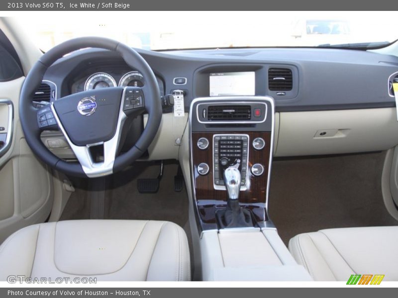 Ice White / Soft Beige 2013 Volvo S60 T5