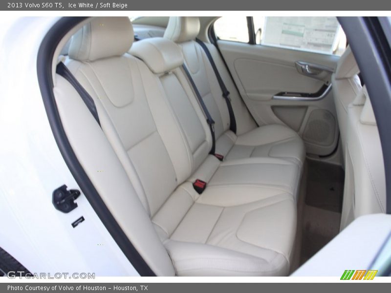 Ice White / Soft Beige 2013 Volvo S60 T5