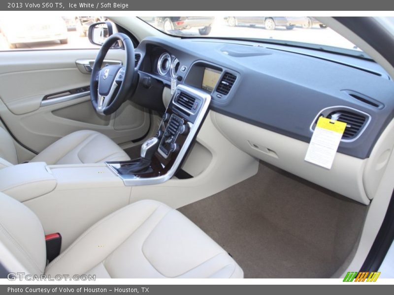 Ice White / Soft Beige 2013 Volvo S60 T5