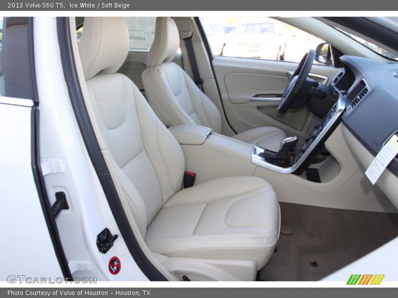 Ice White / Soft Beige 2013 Volvo S60 T5