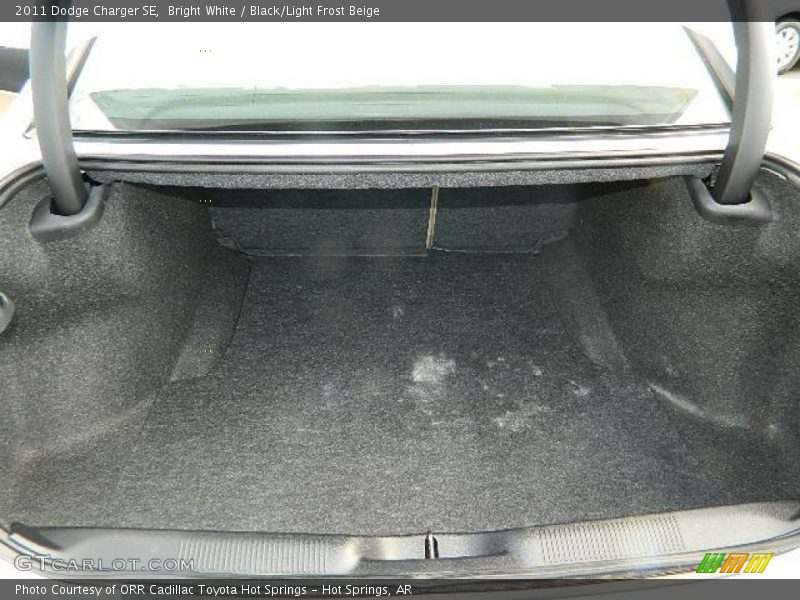 Bright White / Black/Light Frost Beige 2011 Dodge Charger SE