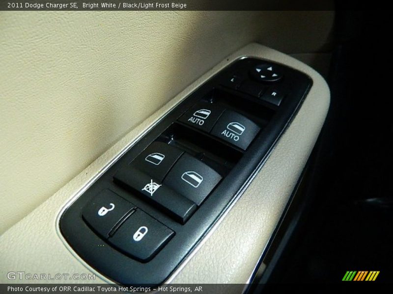 Bright White / Black/Light Frost Beige 2011 Dodge Charger SE