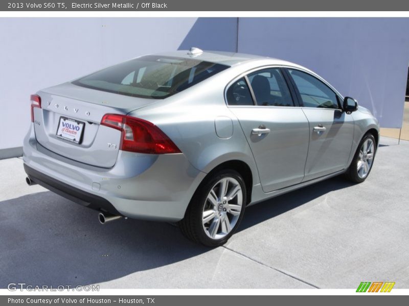 Electric Silver Metallic / Off Black 2013 Volvo S60 T5