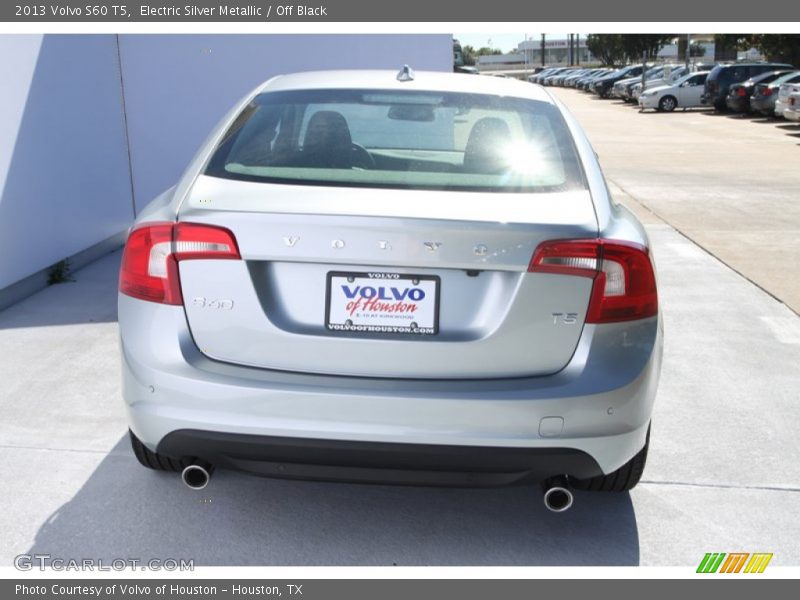 Electric Silver Metallic / Off Black 2013 Volvo S60 T5