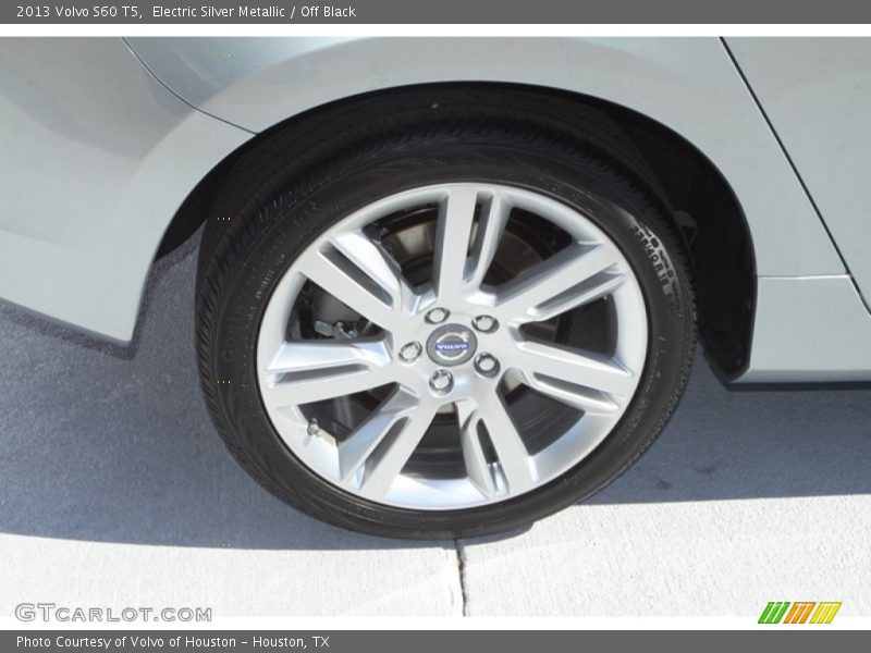 Electric Silver Metallic / Off Black 2013 Volvo S60 T5