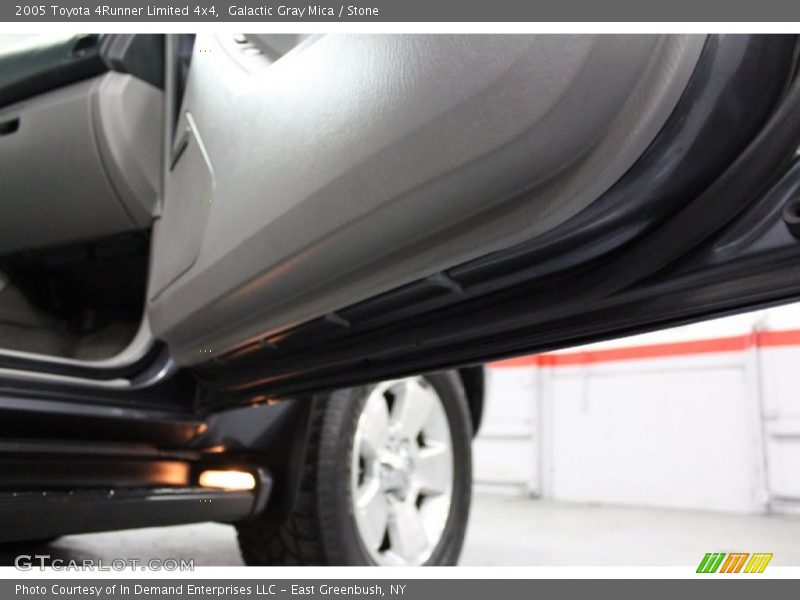 Galactic Gray Mica / Stone 2005 Toyota 4Runner Limited 4x4