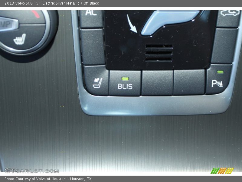 Electric Silver Metallic / Off Black 2013 Volvo S60 T5
