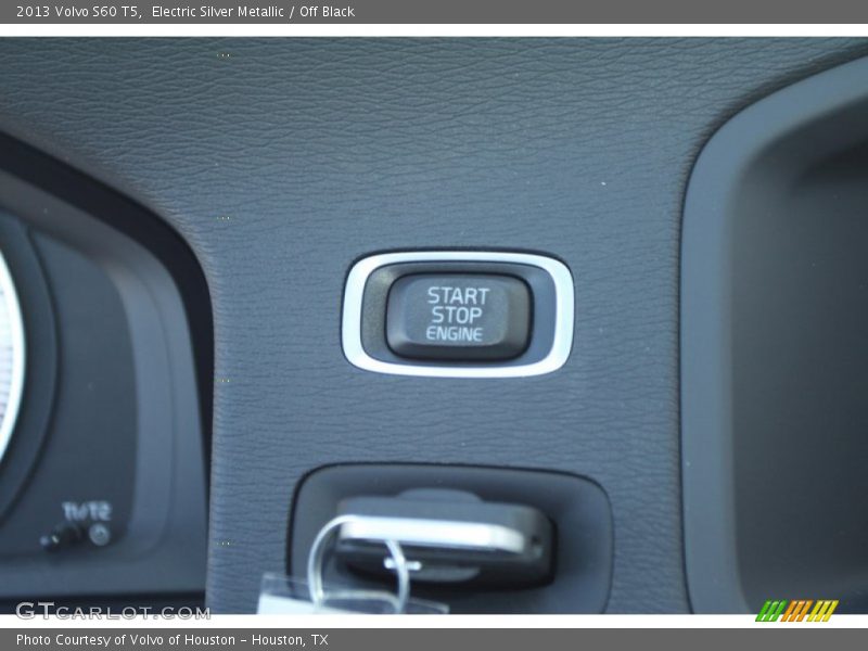 Electric Silver Metallic / Off Black 2013 Volvo S60 T5