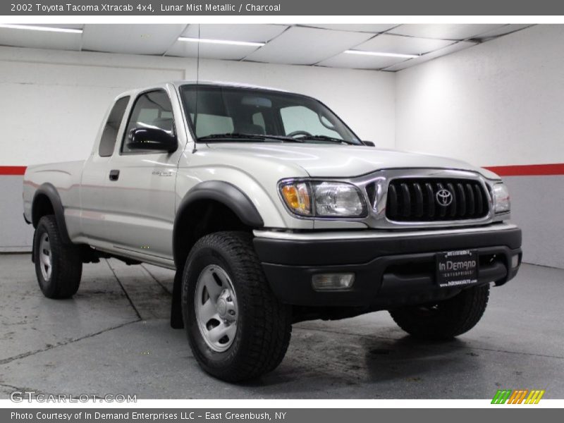 Lunar Mist Metallic / Charcoal 2002 Toyota Tacoma Xtracab 4x4