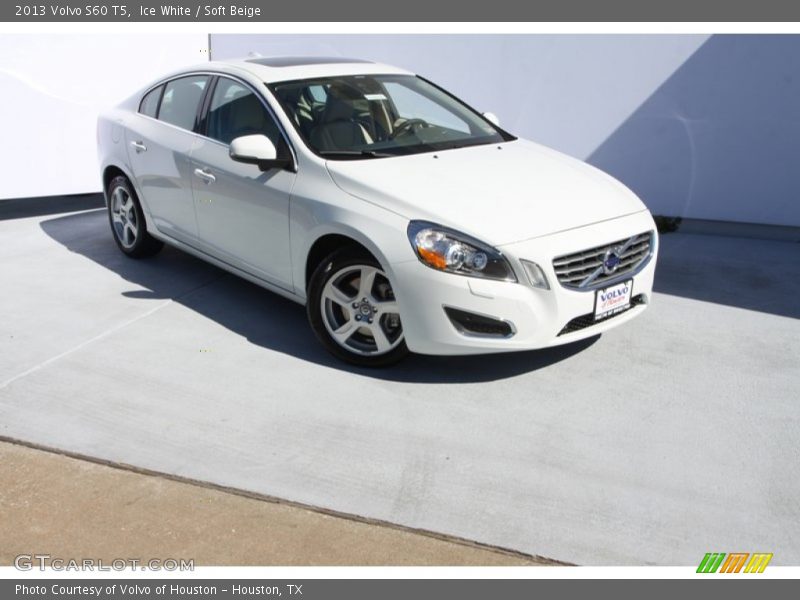 Ice White / Soft Beige 2013 Volvo S60 T5