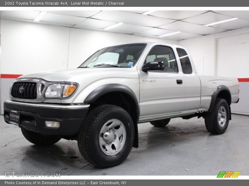 Lunar Mist Metallic / Charcoal 2002 Toyota Tacoma Xtracab 4x4
