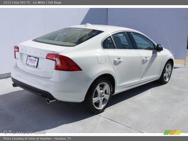 Ice White / Soft Beige 2013 Volvo S60 T5