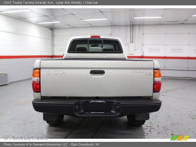Lunar Mist Metallic / Charcoal 2002 Toyota Tacoma Xtracab 4x4