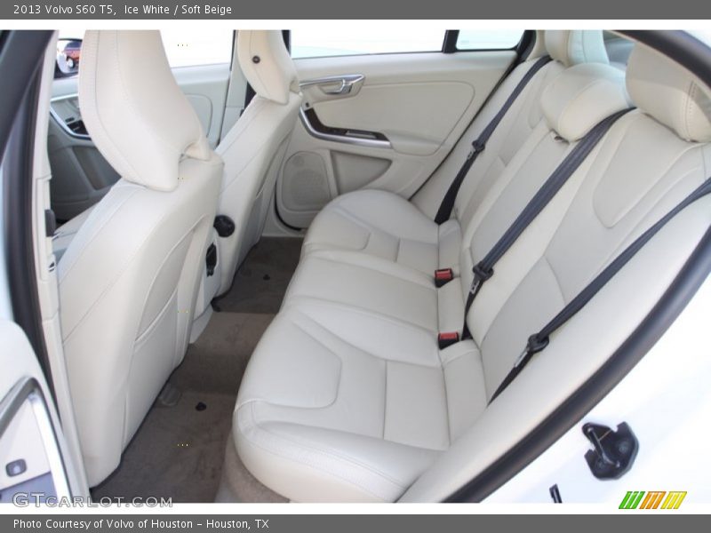 Ice White / Soft Beige 2013 Volvo S60 T5