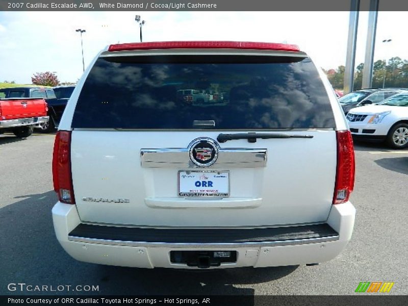 White Diamond / Cocoa/Light Cashmere 2007 Cadillac Escalade AWD