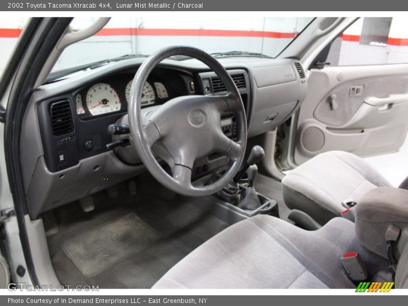 Lunar Mist Metallic / Charcoal 2002 Toyota Tacoma Xtracab 4x4
