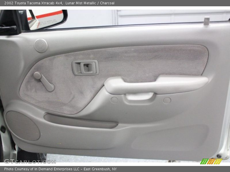 Lunar Mist Metallic / Charcoal 2002 Toyota Tacoma Xtracab 4x4