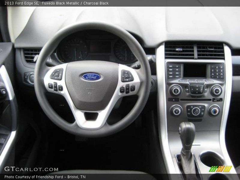 Tuxedo Black Metallic / Charcoal Black 2013 Ford Edge SE