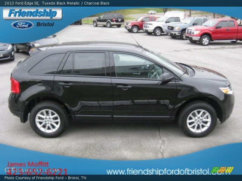 Tuxedo Black Metallic / Charcoal Black 2013 Ford Edge SE