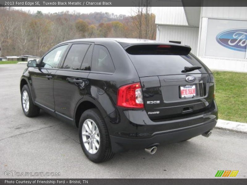 Tuxedo Black Metallic / Charcoal Black 2013 Ford Edge SE