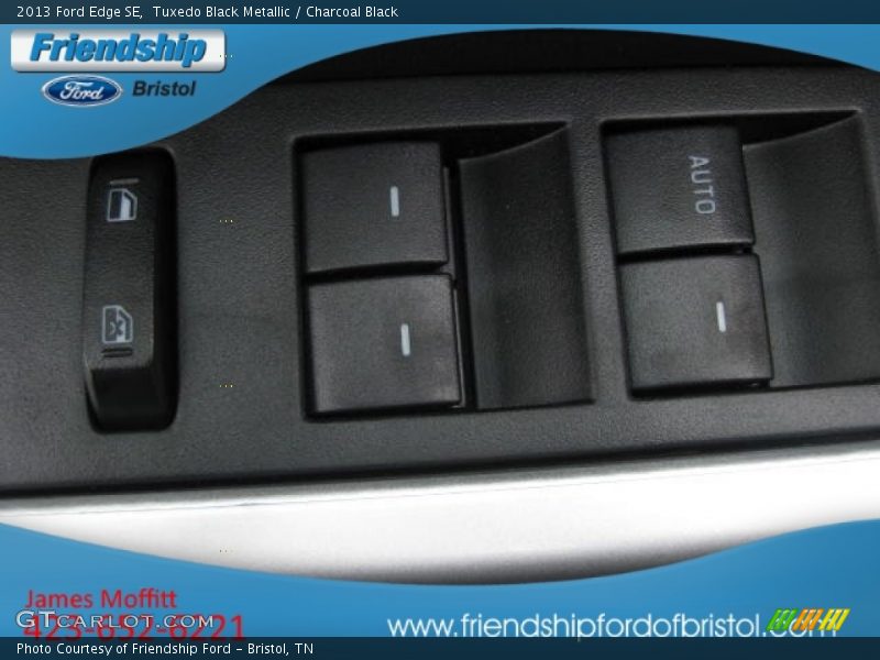 Tuxedo Black Metallic / Charcoal Black 2013 Ford Edge SE