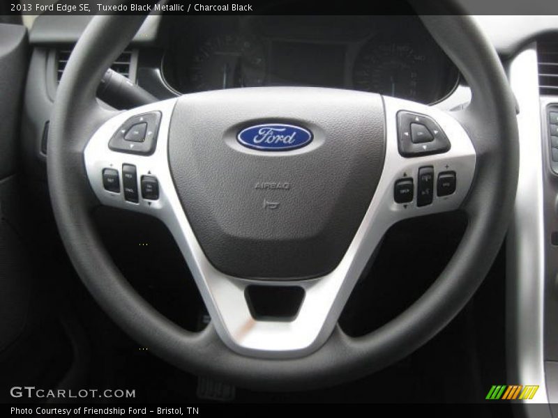 Tuxedo Black Metallic / Charcoal Black 2013 Ford Edge SE