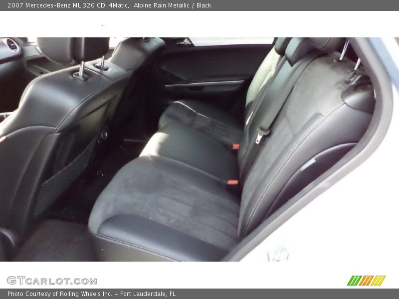 Rear Seat of 2007 ML 320 CDI 4Matic