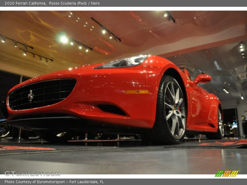 Rosso Scuderia (Red) / Nero 2010 Ferrari California