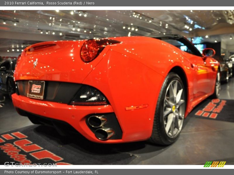 Rosso Scuderia (Red) / Nero 2010 Ferrari California