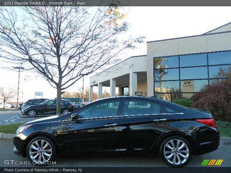 Midnight Black / Black 2011 Hyundai Sonata SE