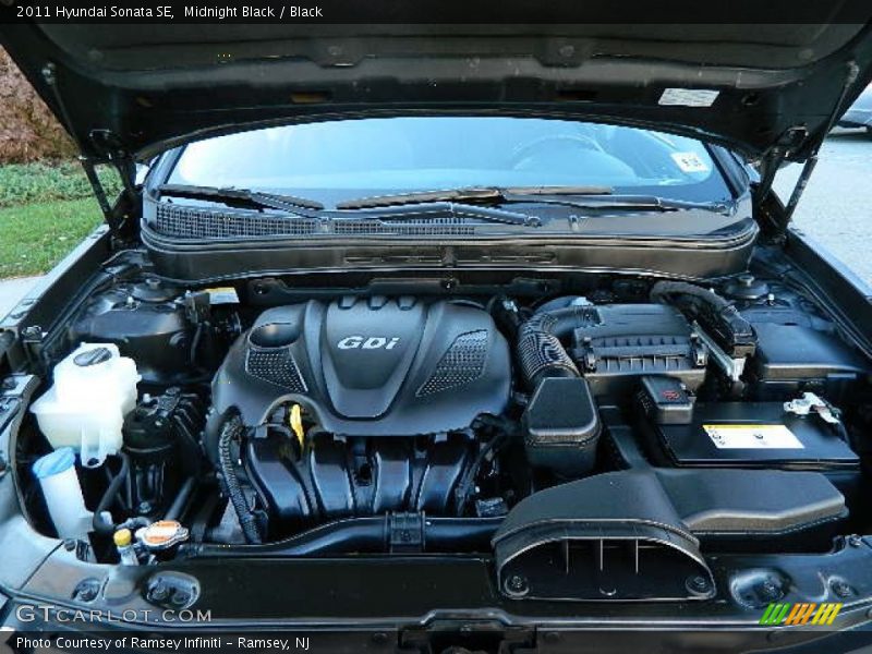 Midnight Black / Black 2011 Hyundai Sonata SE