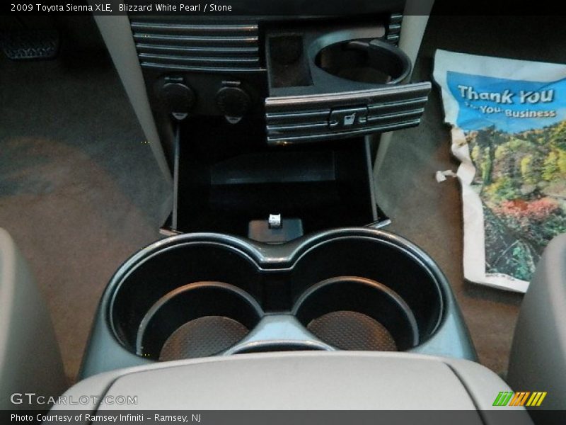 Blizzard White Pearl / Stone 2009 Toyota Sienna XLE