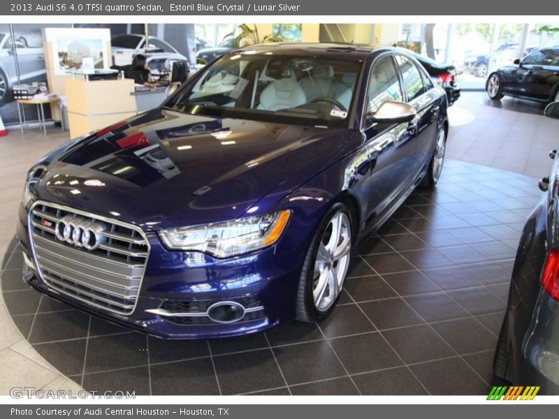 Front 3/4 View of 2013 S6 4.0 TFSI quattro Sedan