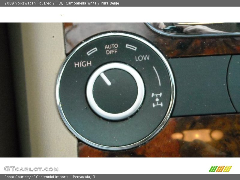 Campanella White / Pure Beige 2009 Volkswagen Touareg 2 TDI