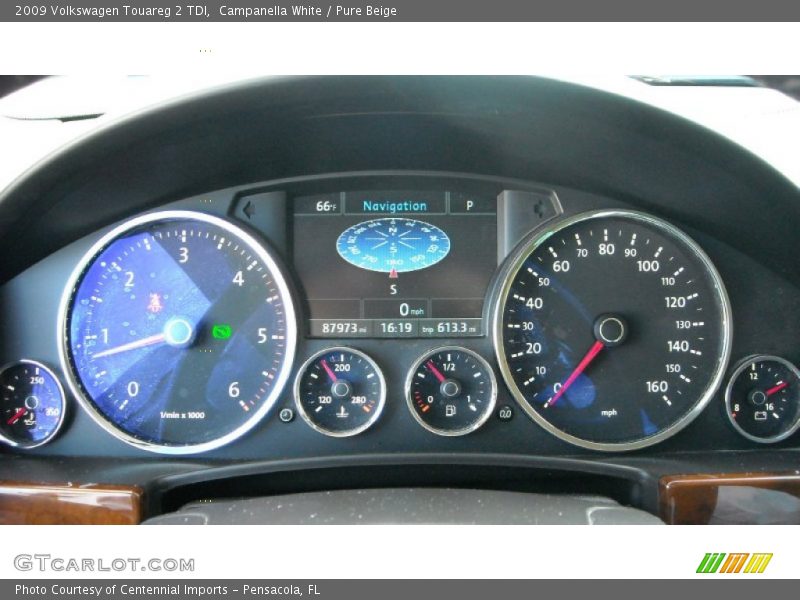Campanella White / Pure Beige 2009 Volkswagen Touareg 2 TDI